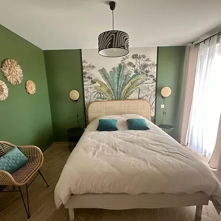 Neuf Proche * سُت